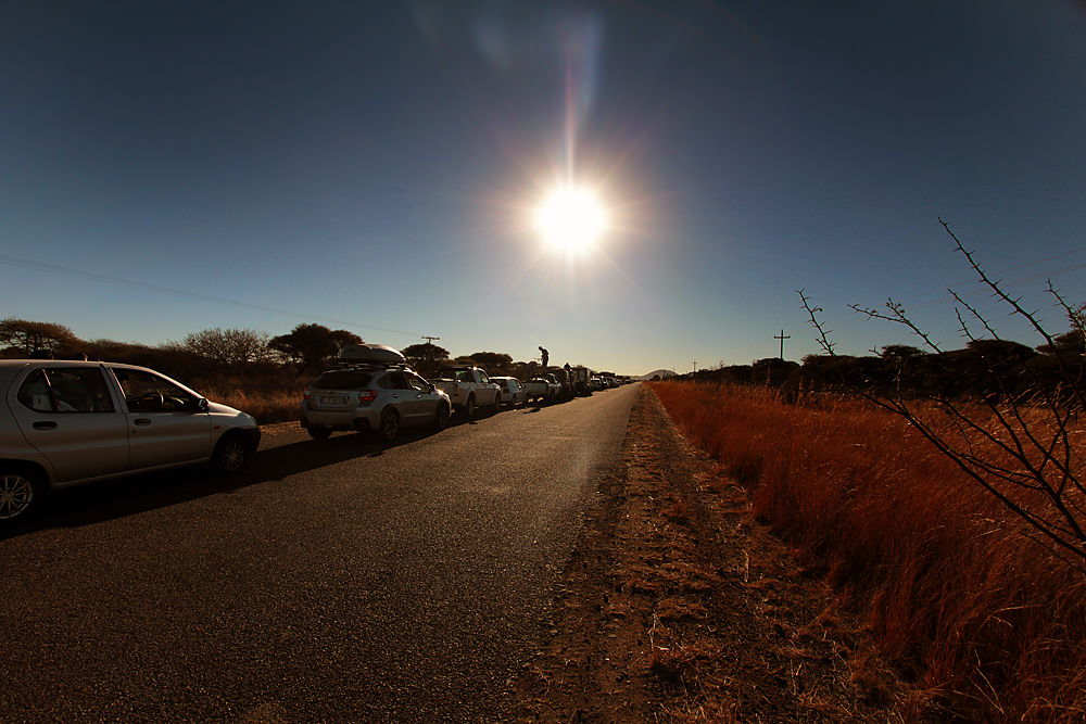 02 car line sm In traffic on the way to OppiKoppi
