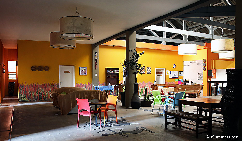 Happy-Hippo-common-area