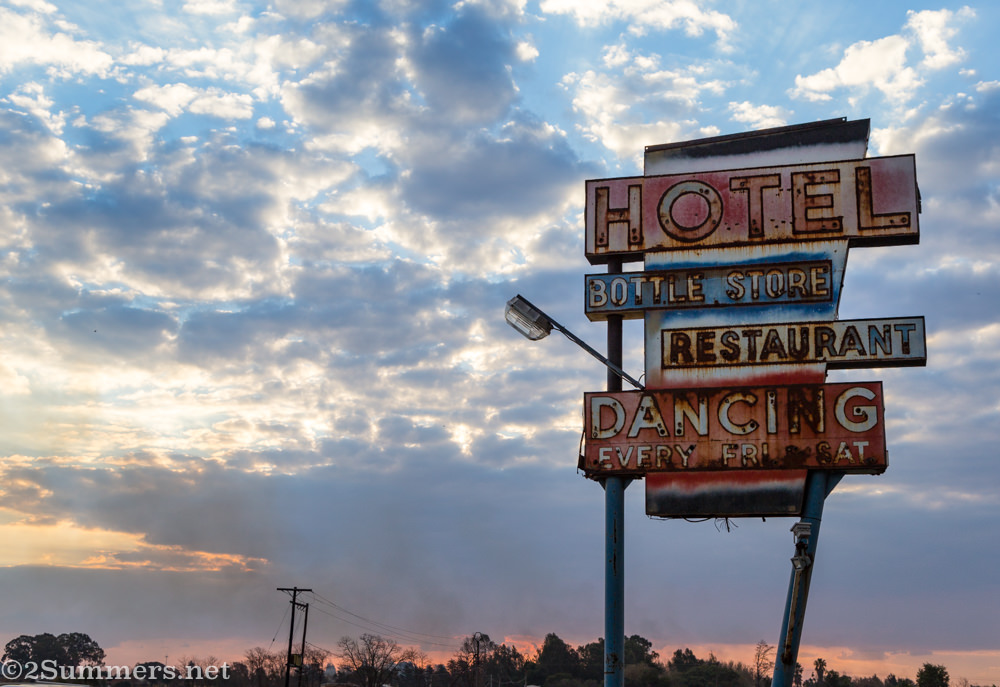 #Gauteng52, Week 28: Honky-Tonkin’ at the Bapsfontein Hotel