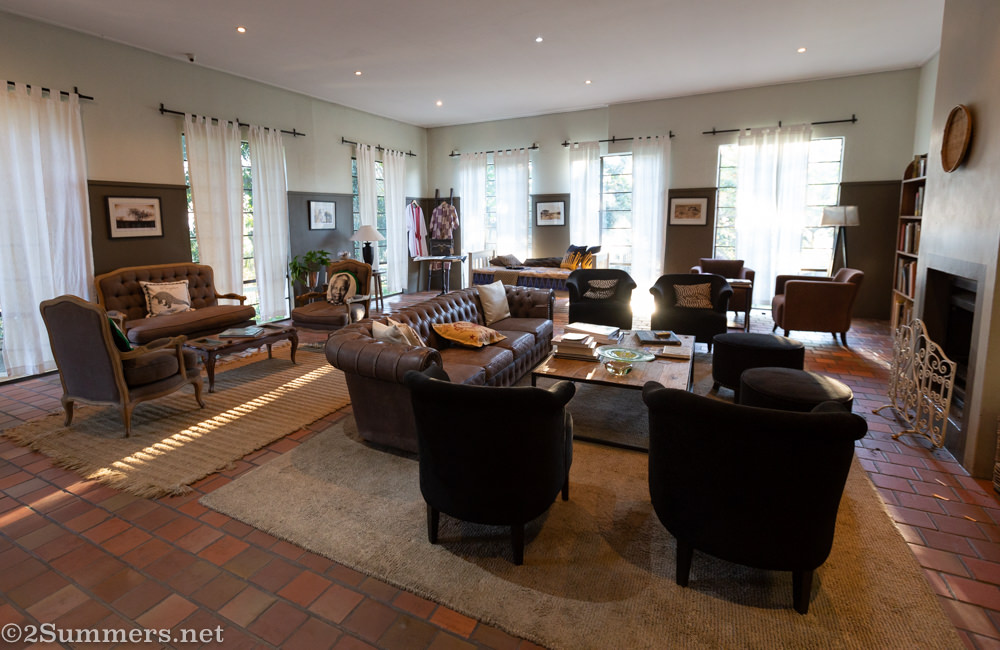 Lounge at Kings Walden