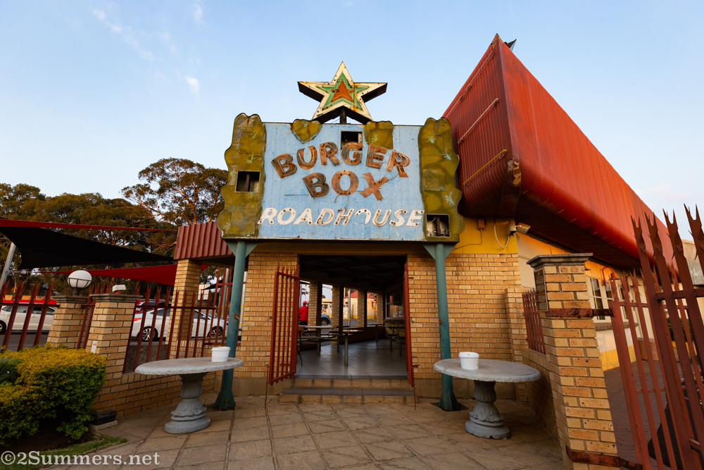 Saturday Night at the Burger Box Roadhouse, Krugersdorp