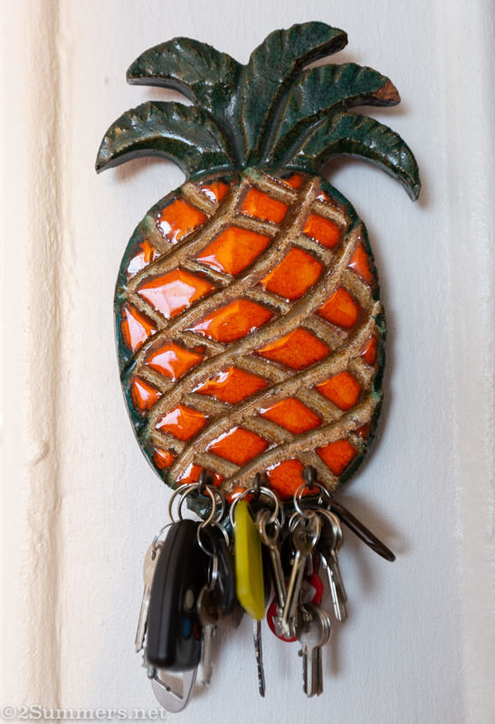 Pineapple key holder