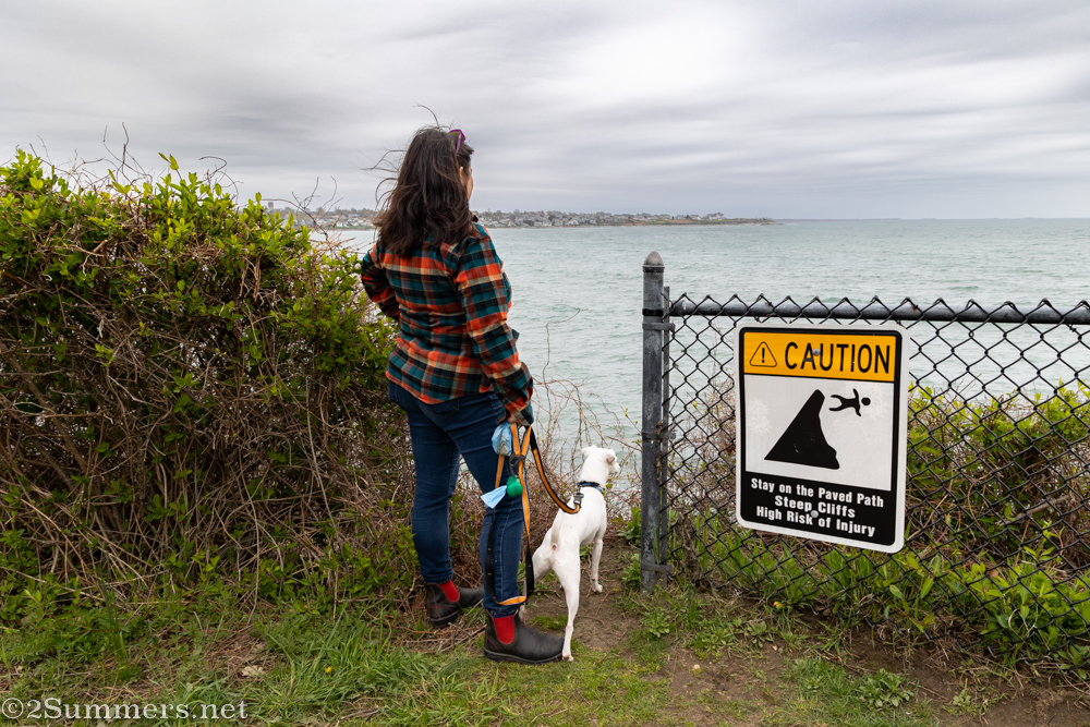 Susanna and Hundley living dangerously on the Cliff Walk.