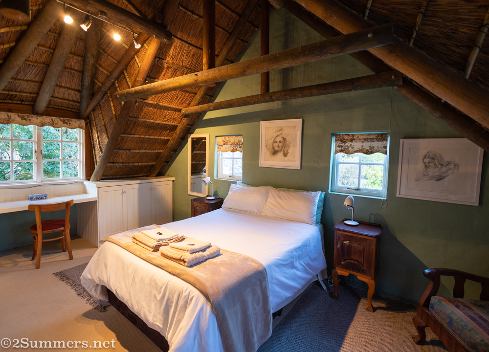 Rosewood airbnb bedroom