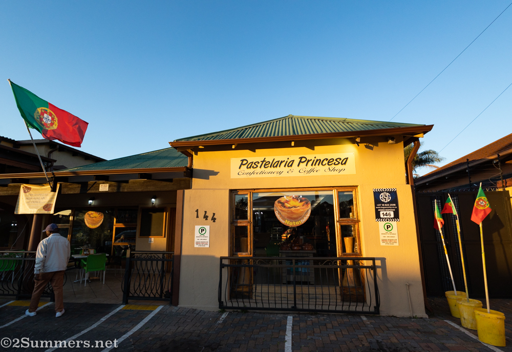 Outside Pastelaria Princesa