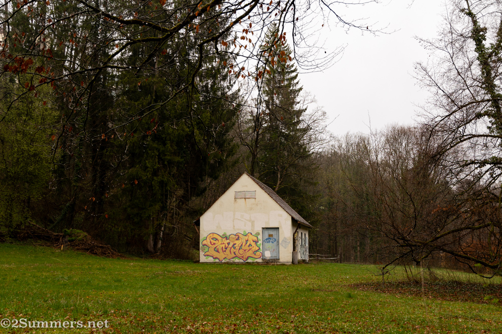 Graffiti'd outbuilding in Pullach