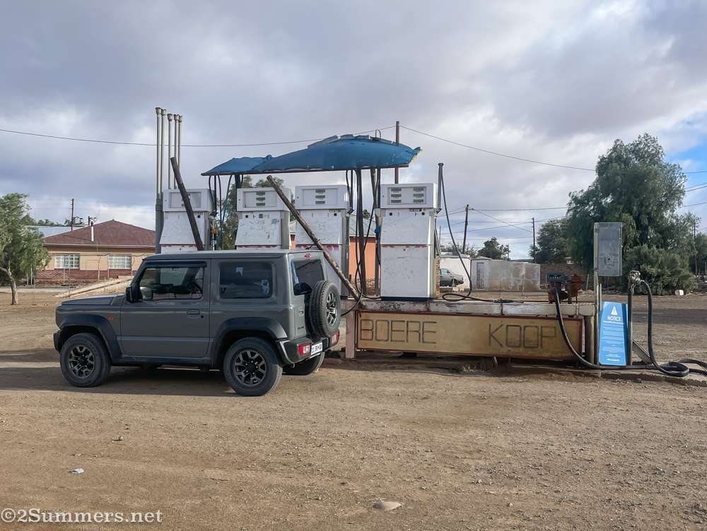Refueling in Vanwyksvlei
